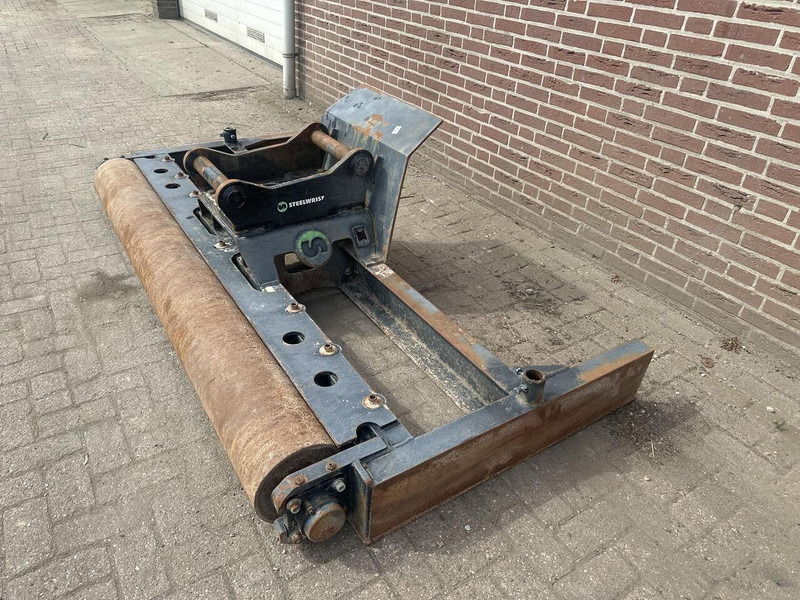 STEELWRIST GR2500 - Godet pour Engins de chantier: photos 2 STEELWRIST GR2500 - Godet pour Engins de chantier: photos 2
