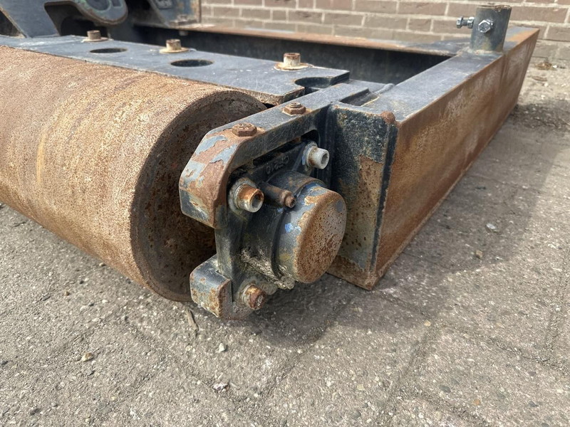 STEELWRIST GR2500 - Godet pour Engins de chantier: photos 5 STEELWRIST GR2500 - Godet pour Engins de chantier: photos 5