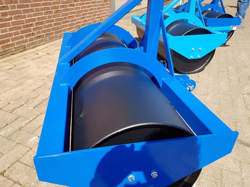 Landrol LR 160 - Rouleau agricole: photos 4 Landrol LR 160 - Rouleau agricole: photos 4