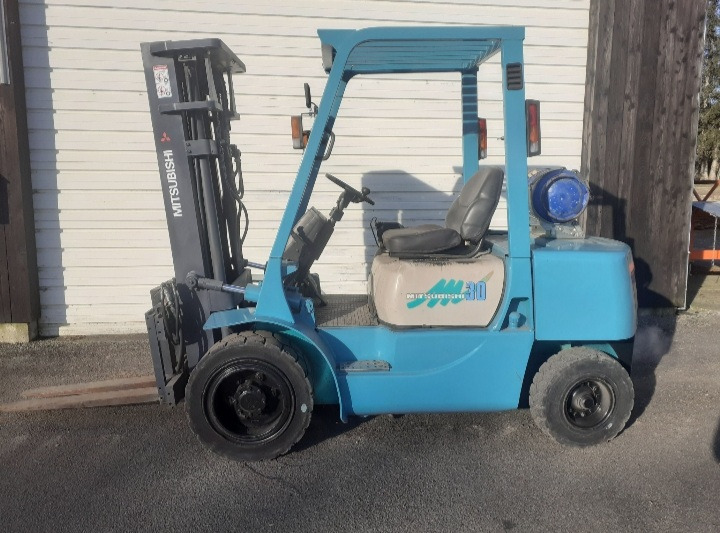 Mitsubishi - Chariot élévateur à gaz: photos 3 Mitsubishi - Chariot élévateur à gaz: photos 3