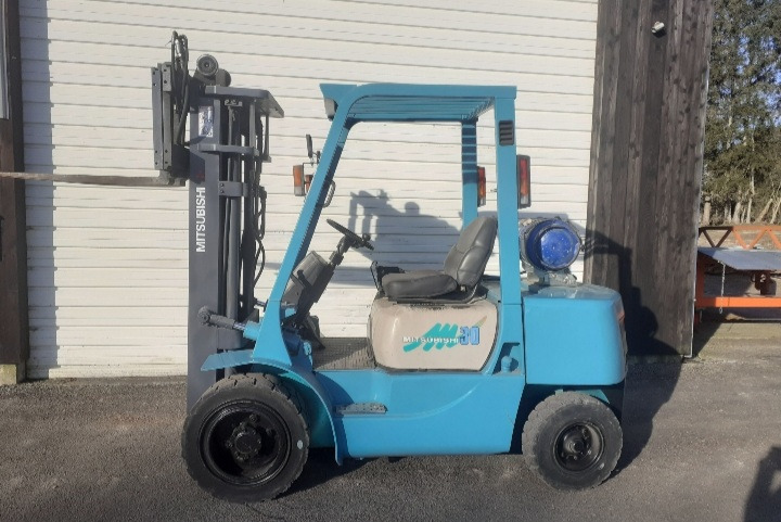 Mitsubishi - Chariot élévateur à gaz: photos 2 Mitsubishi - Chariot élévateur à gaz: photos 2