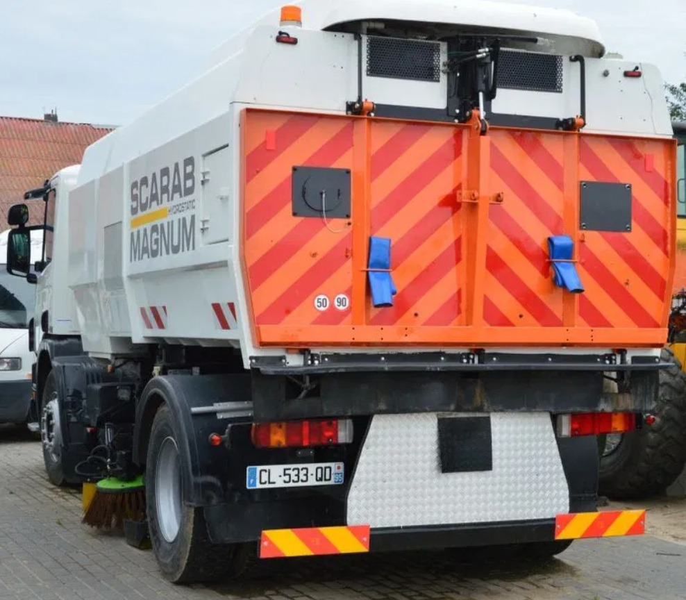 SCARAB Scania 220 Scarab Magnum - Balayeuse de voirie: photos 5 SCARAB Scania 220 Scarab Magnum - Balayeuse de voirie: photos 5