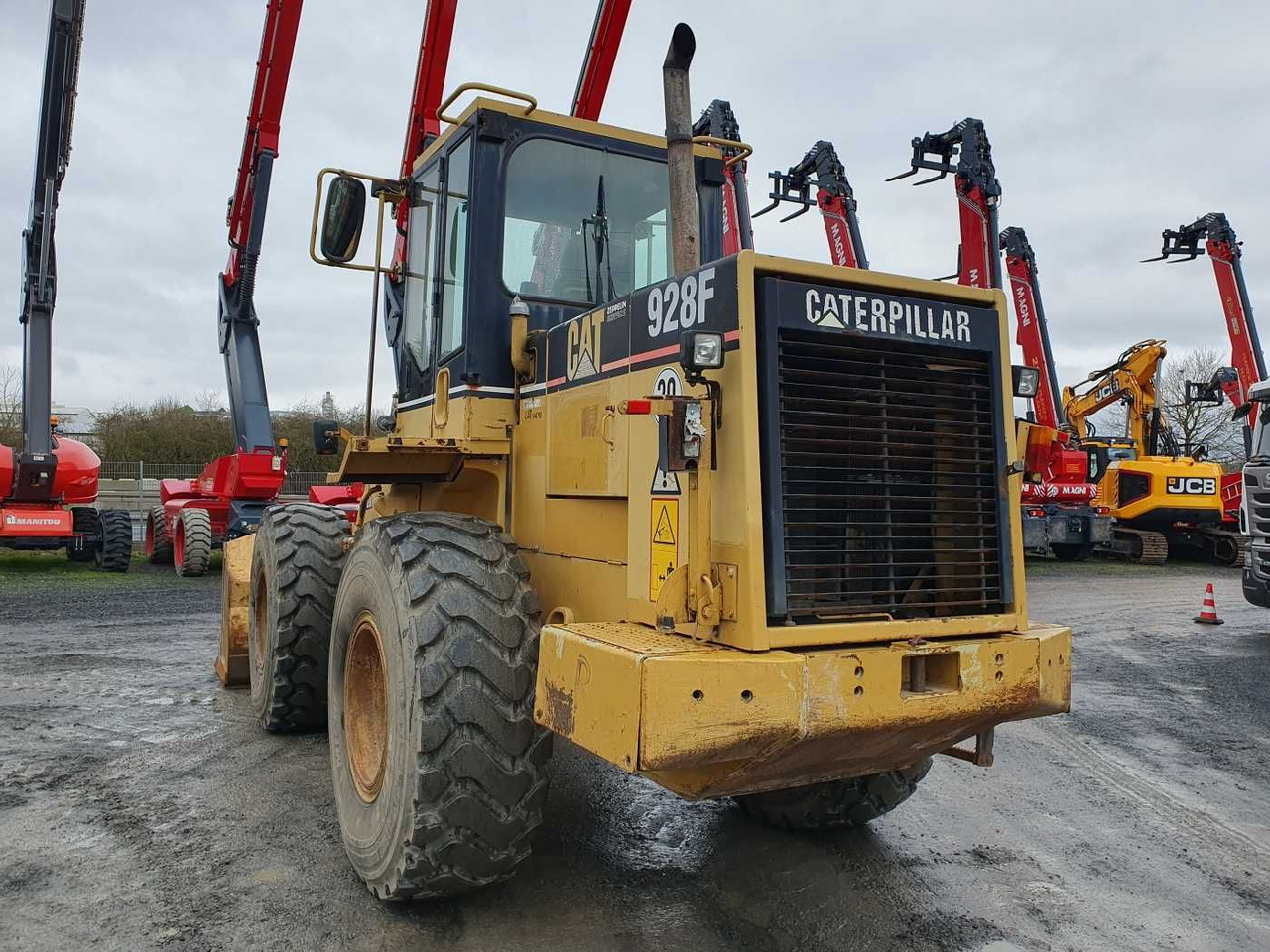CAT 928F / nur 9.802h / Aircondition / 1994 - Chargeuse sur pneus: photos 4 CAT 928F / nur 9.802h / Aircondition / 1994 - Chargeuse sur pneus: photos 4