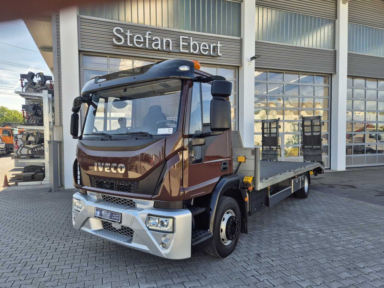 Iveco Eurocargo ML140E25/P Maschinentransporter Winde - Camion: photos 1 Iveco Eurocargo ML140E25/P Maschinentransporter Winde - Camion: photos 1