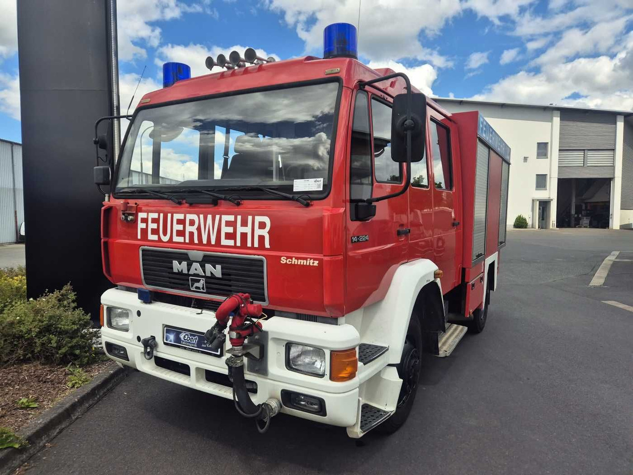 MAN 14.224 4x4 TLF 16/29 Tanklöschfahrzeug Feuerwehr - Camion: photos 2 MAN 14.224 4x4 TLF 16/29 Tanklöschfahrzeug Feuerwehr - Camion: photos 2