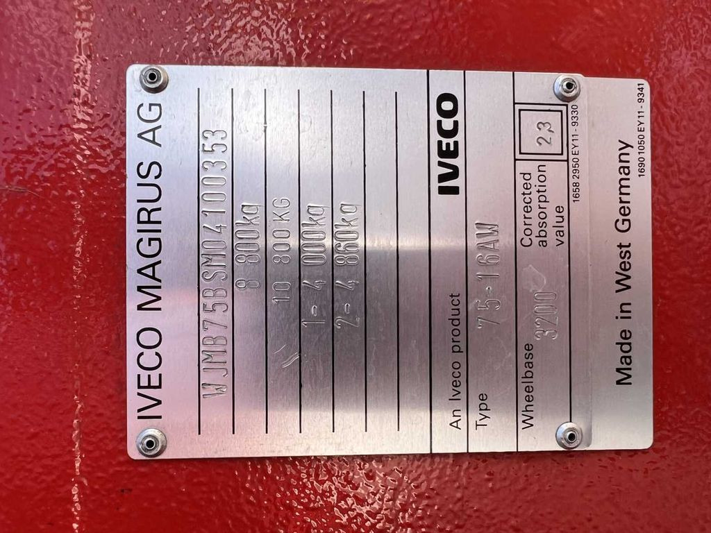 Iveco 75-16 AW 4x4 LF8 Feuerwehr Standheizung 9 Sitze Iveco 75-16 AW 4x4 LF8 Feuerwehr Standheizung 9 Sitze en crédit-bail Iveco 75-16 AW 4x4 LF8 Feuerwehr Standheizung 9 Sitze Iveco 75-16 AW 4x4 LF8 Feuerwehr Standheizung 9 Sitze: photos 15