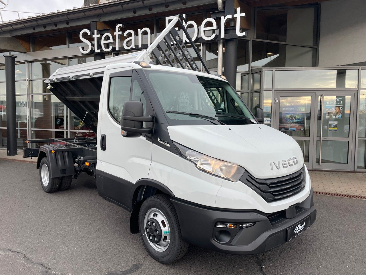 Iveco Daily 35C14 A8 *R3.450mm*Automatik* 7x vorhanden - Utilitaire benne: photos 1 Iveco Daily 35C14 A8 *R3.450mm*Automatik* 7x vorhanden - Utilitaire benne: photos 1