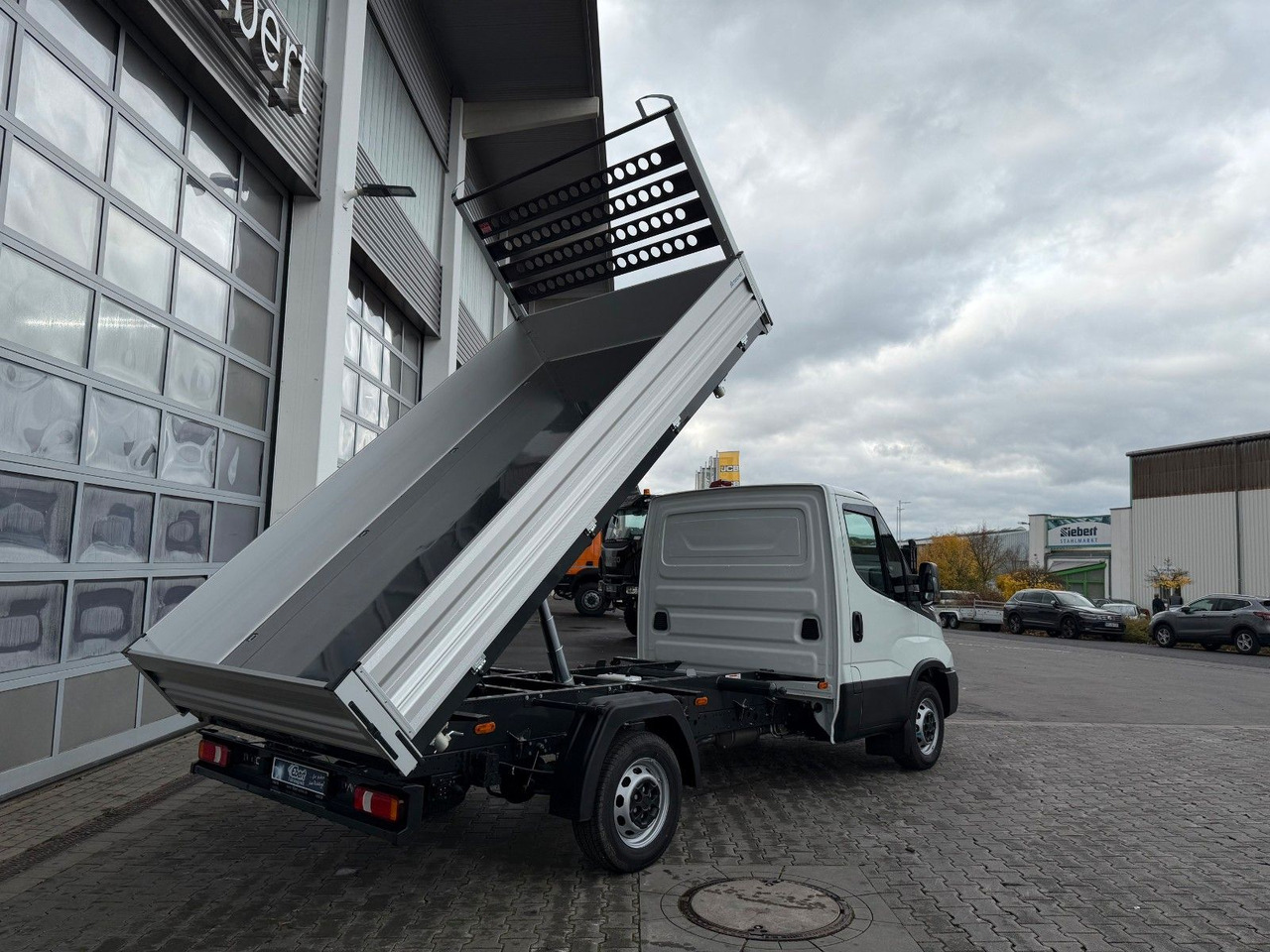 Iveco Daily 35S14 A8*R3.450mm*Automatik*Kamera*2Sitze* - Utilitaire benne: photos 3 Iveco Daily 35S14 A8*R3.450mm*Automatik*Kamera*2Sitze* - Utilitaire benne: photos 3