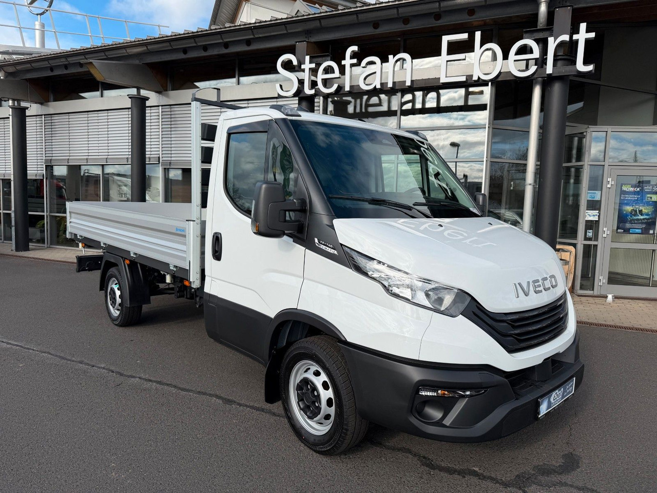 Iveco Daily 35S14 A8 *R3.450mm*Automatik*Klima* 4x - Utilitaire benne: photos 1 Iveco Daily 35S14 A8 *R3.450mm*Automatik*Klima* 4x - Utilitaire benne: photos 1