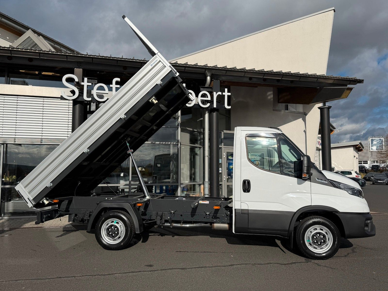 Iveco Daily 35S16 A8 *R3.450mm*Automatik*Klima* 3x - Utilitaire benne: photos 2 Iveco Daily 35S16 A8 *R3.450mm*Automatik*Klima* 3x - Utilitaire benne: photos 2