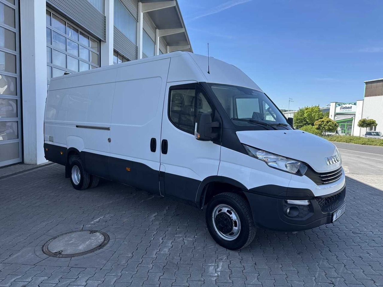 Iveco Daily 50C16 R4.100mm *AHK*Automatik*Ladekran* - Fourgon utilitaire: photos 3 Iveco Daily 50C16 R4.100mm *AHK*Automatik*Ladekran* - Fourgon utilitaire: photos 3