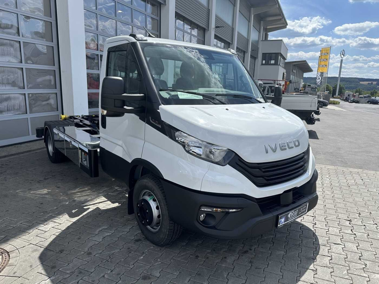 Iveco Daily 70C18 *R4100mm*Automatik*2xAHK*Luft* - Camion ampliroll: photos 3 Iveco Daily 70C18 *R4100mm*Automatik*2xAHK*Luft* - Camion ampliroll: photos 3