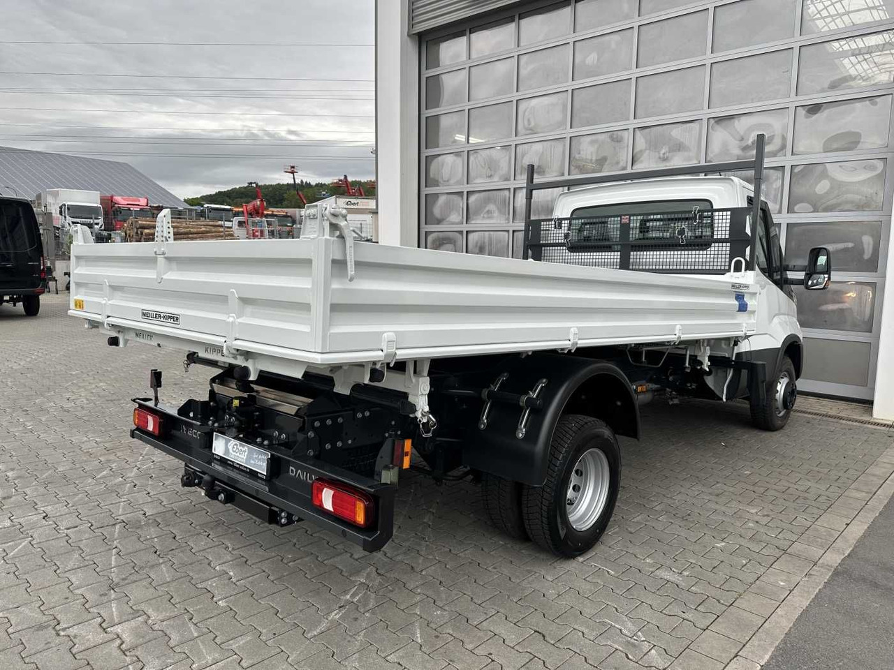Iveco Daily 70C18H 3-S.-Kipper *R3.750mm*2xAHK* 5x - Utilitaire benne: photos 4 Iveco Daily 70C18H 3-S.-Kipper *R3.750mm*2xAHK* 5x - Utilitaire benne: photos 4