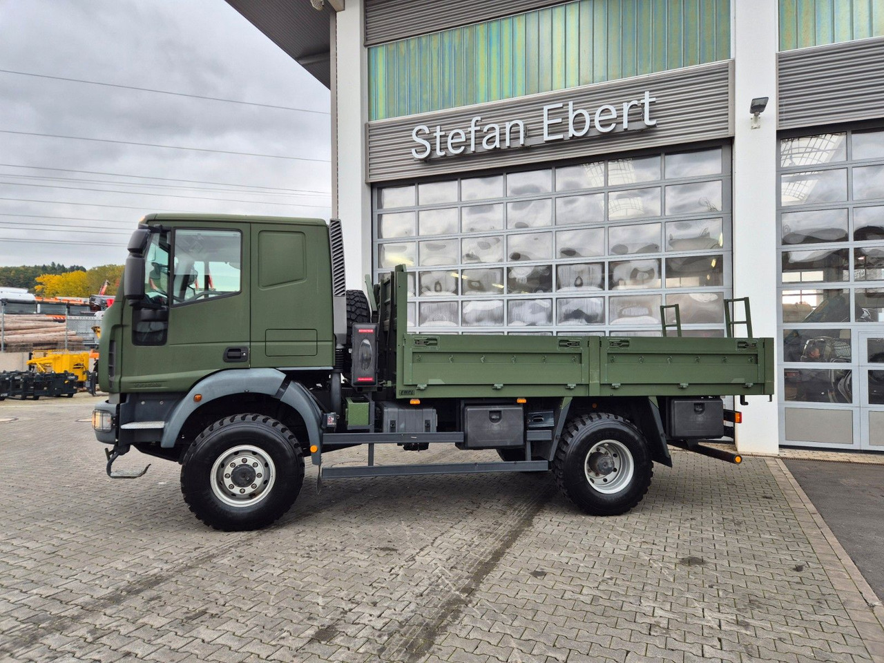 Iveco Eurocargo ML100E22WM-BW 4x4 Pritsche L-Haus Bett - Camion plateau: photos 5 Iveco Eurocargo ML100E22WM-BW 4x4 Pritsche L-Haus Bett - Camion plateau: photos 5