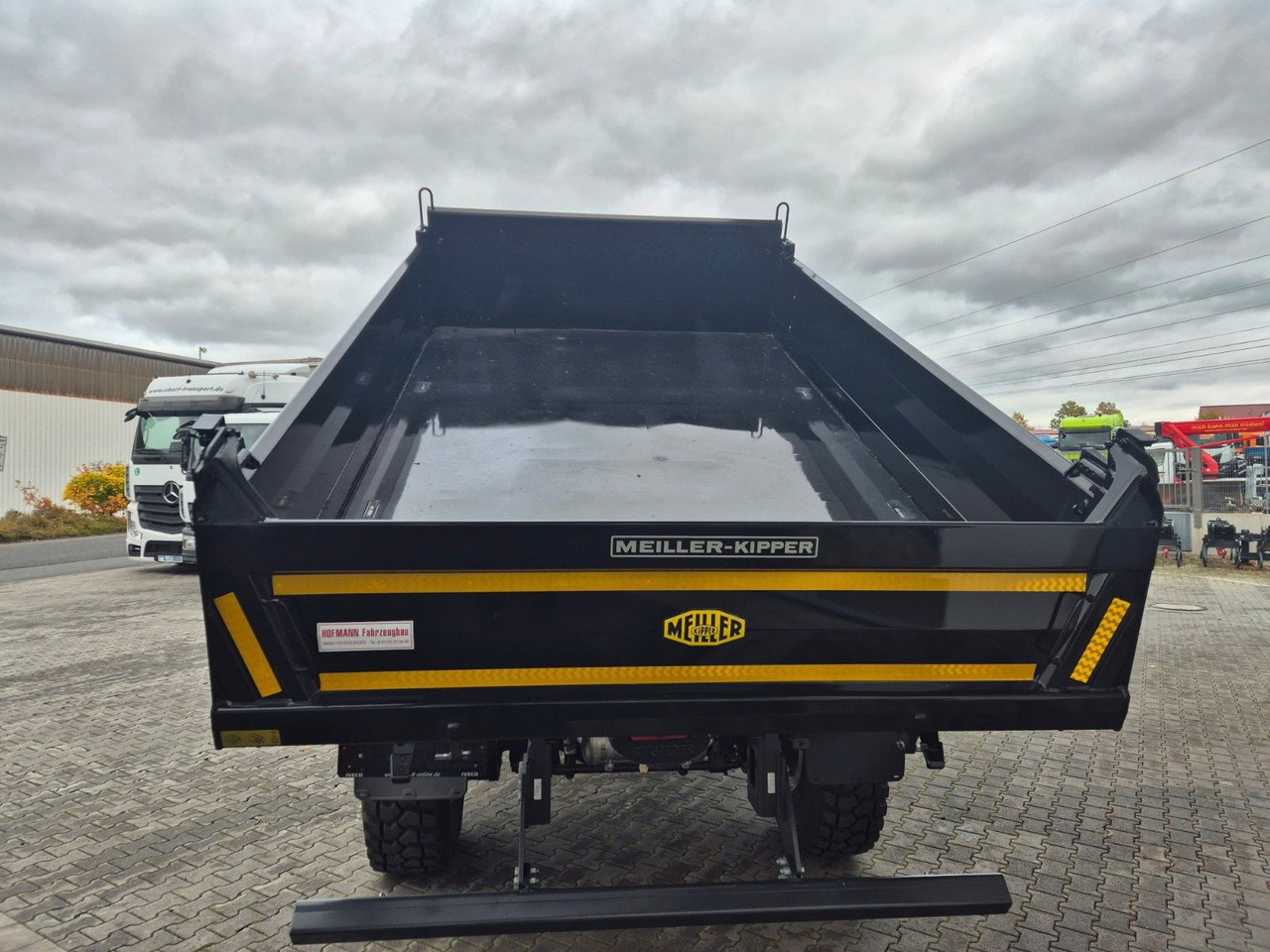 Camion benne, Camion grue Iveco Eurocargo ML150E32WS 4x4 Kran HMF 1130K Funk AHK: photos 13