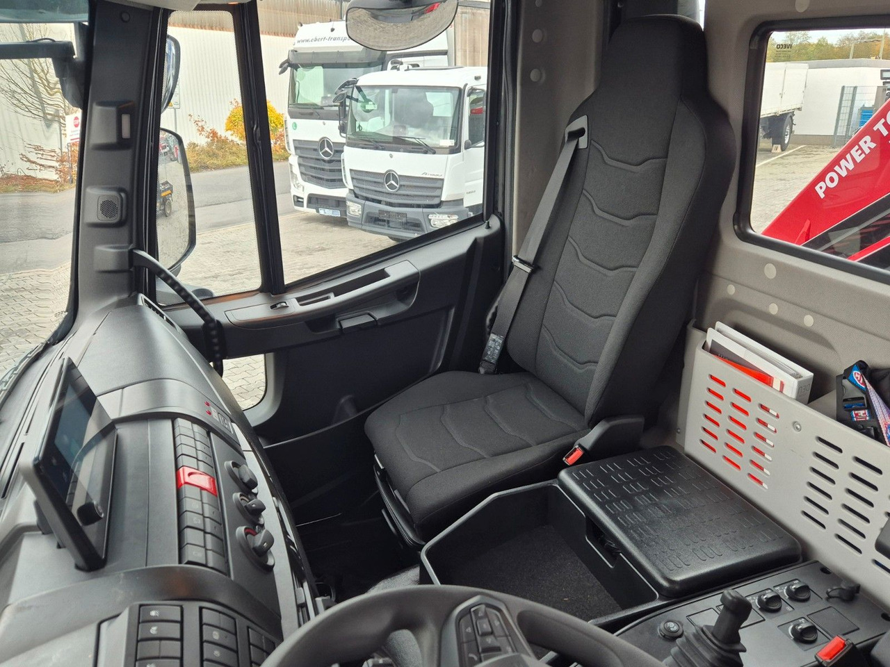 Camion benne, Camion grue Iveco Eurocargo ML150E32WS 4x4 Kran HMF 1130K Funk AHK: photos 31