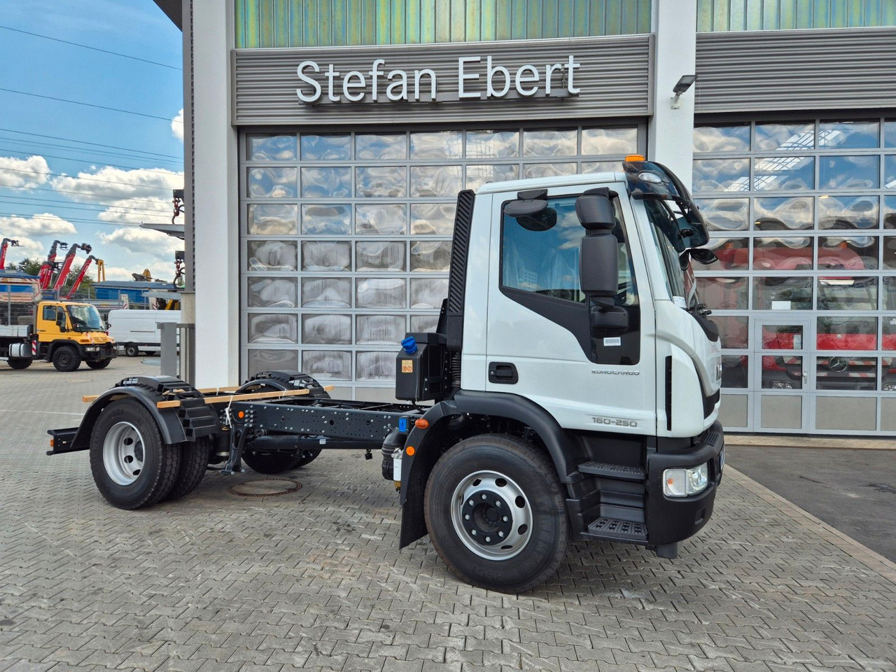 Iveco Eurocargo ML160E25/P EVI_E 4x2 RHD Rechtslenker - Balayeuse de voirie: photos 2 Iveco Eurocargo ML160E25/P EVI_E 4x2 RHD Rechtslenker - Balayeuse de voirie: photos 2