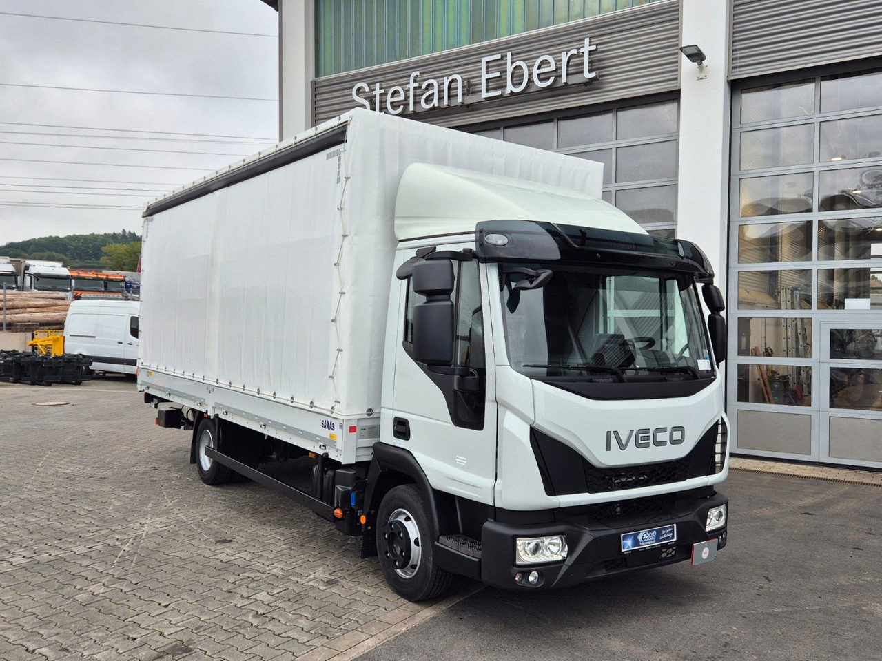 Iveco Eurocargo ML75E19/P LBW Spoiler Klima 3 Sitze - Utilitaire rideaux coulissants (PLSC): photos 2 Iveco Eurocargo ML75E19/P LBW Spoiler Klima 3 Sitze - Utilitaire rideaux coulissants (PLSC): photos 2