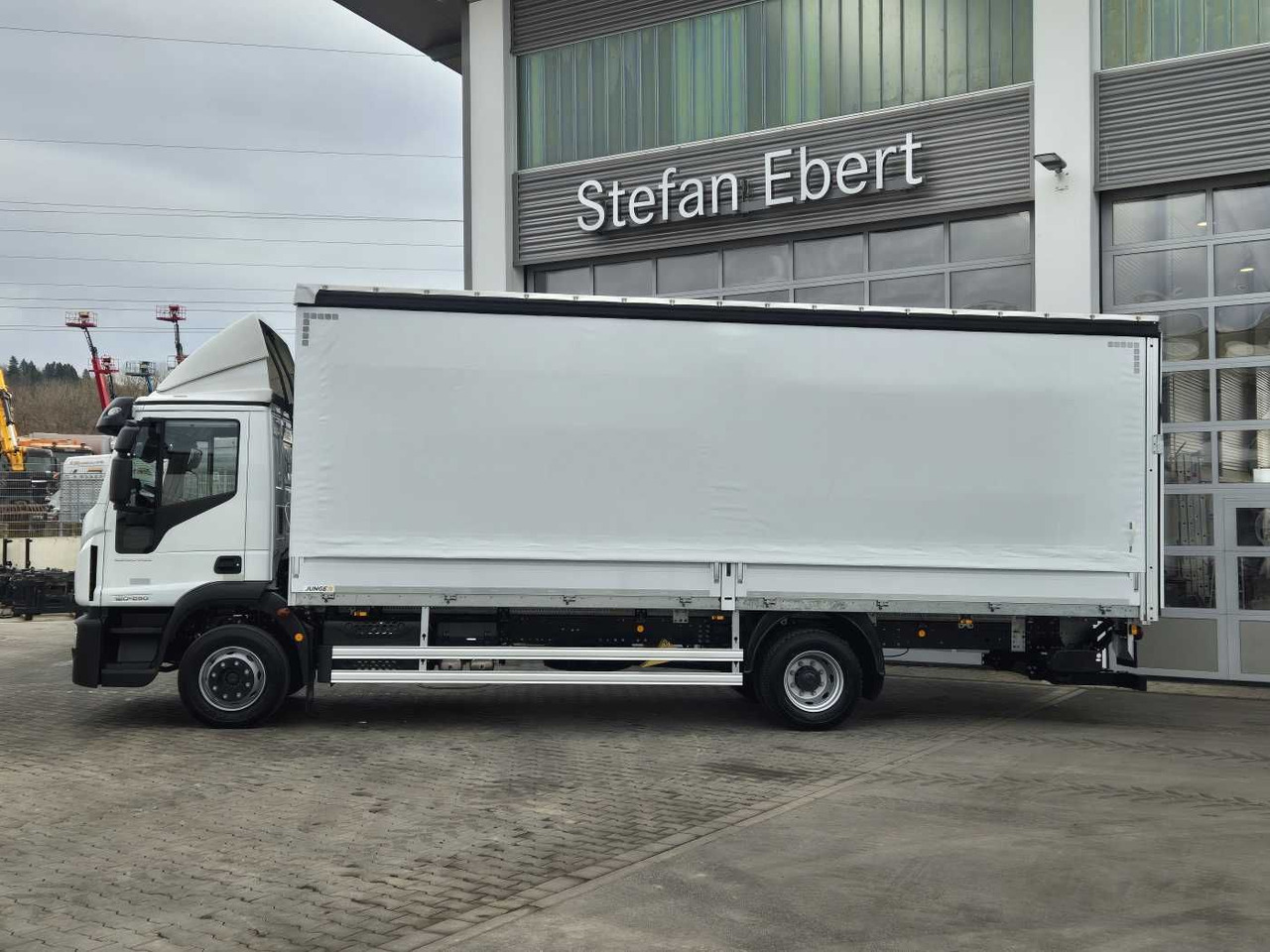 Iveco ML120E25/P 2x Schiebeplane AHK LBW Kamera - Camion à rideaux coulissants: photos 5 Iveco ML120E25/P 2x Schiebeplane AHK LBW Kamera - Camion à rideaux coulissants: photos 5