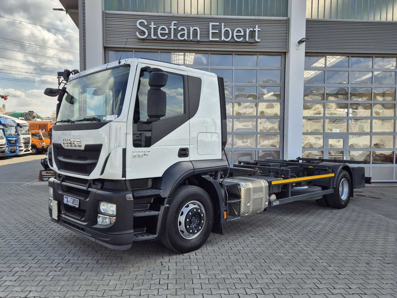 Iveco Stralis AT190S31/P BDF Klima Standh. AHK Bett - Camion porte-conteneur/ Caisse mobile: photos 1 Iveco Stralis AT190S31/P BDF Klima Standh. AHK Bett - Camion porte-conteneur/ Caisse mobile: photos 1