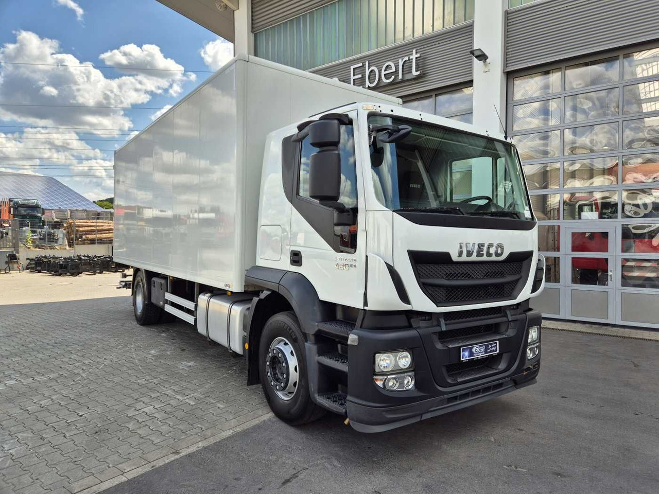 Iveco Stralis AT190S42/FP-D LBW Bär 1.500kg faltbar - Camion fourgon: photos 3 Iveco Stralis AT190S42/FP-D LBW Bär 1.500kg faltbar - Camion fourgon: photos 3