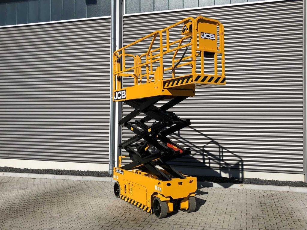JCB S2032E Scherenbühne // 8,3m Arbeitshöhe - Nacelle ciseaux: photos 5 JCB S2032E Scherenbühne // 8,3m Arbeitshöhe - Nacelle ciseaux: photos 5