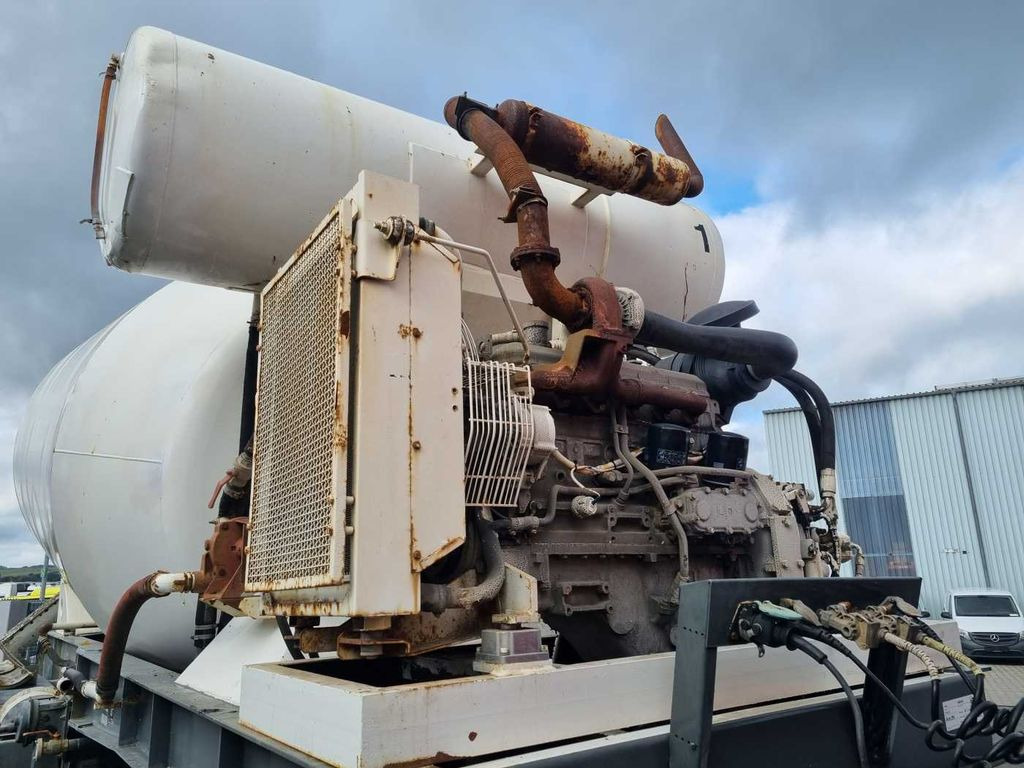 Semi-remorque malaxeur KWB P-382-STI Betonmischer Motor SAF-Achsen Lift: photos 10