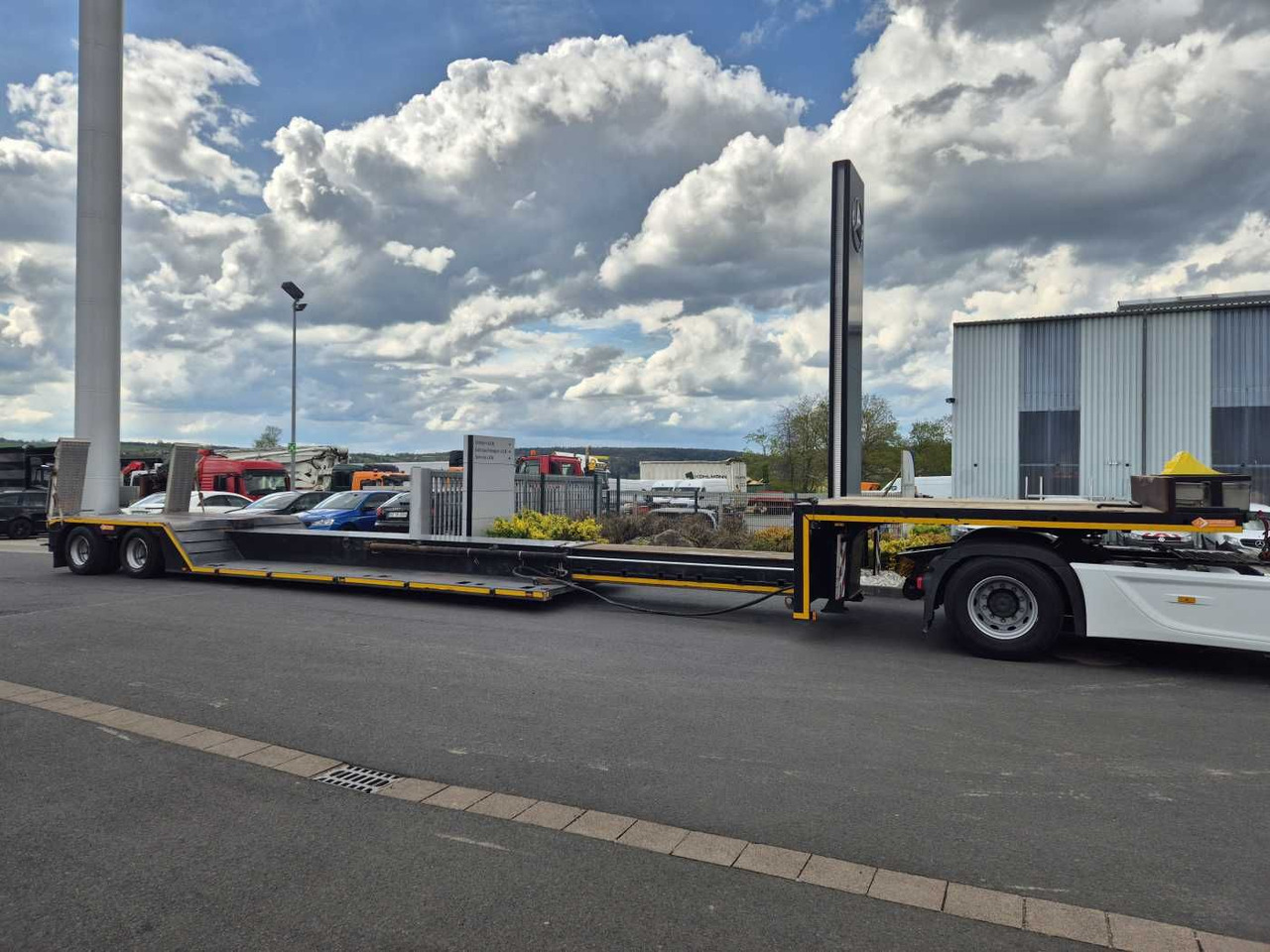 Semi-remorque surbaissé LinTrailers S2A 14 LSDN Teleskopierbar BPW-Achsen 57.000km: photos 6