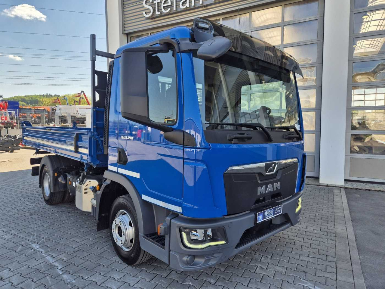 MAN TGL 8.190 4x2 BB Meiller 2x AHK Hydr. 3 Sitze - Utilitaire benne: photos 3 MAN TGL 8.190 4x2 BB Meiller 2x AHK Hydr. 3 Sitze - Utilitaire benne: photos 3