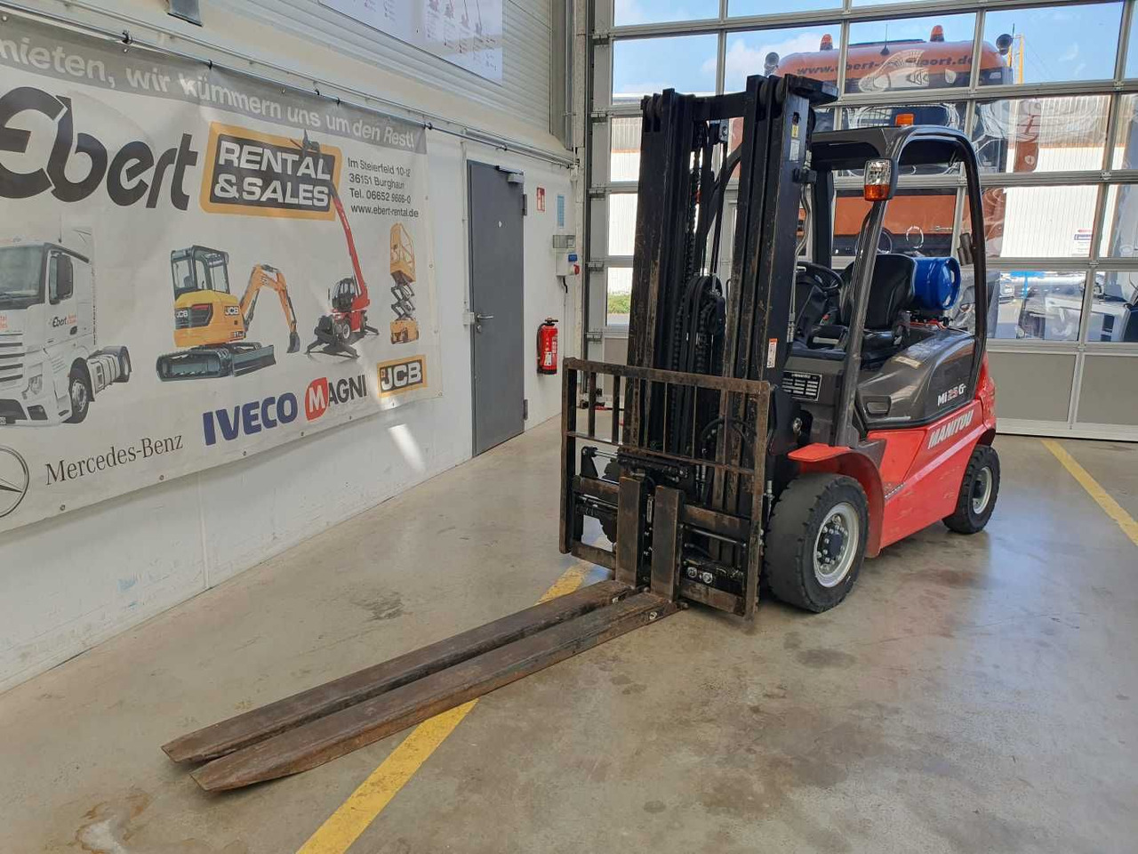 Manitou MI 25 G / Triplex: 4.70m / nur 1.976h! / SS - Chariot élévateur: photos 4 Manitou MI 25 G / Triplex: 4.70m / nur 1.976h! / SS - Chariot élévateur: photos 4
