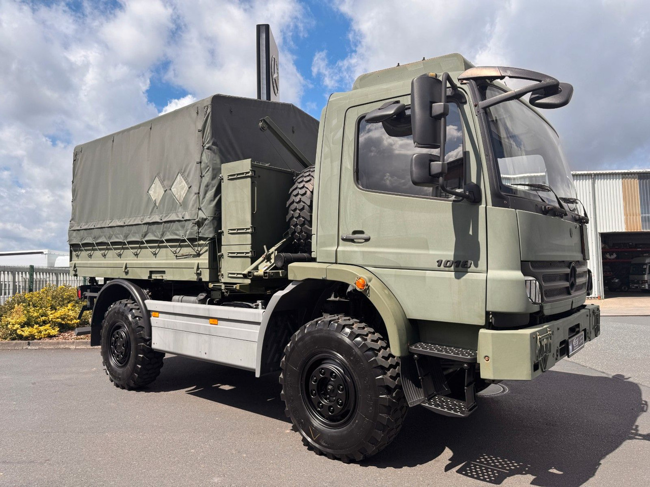 Mercedes-Benz Atego 1018 A 4x4 Singlebereifung 7 Stück vorh. - Camion plateau: photos 3 Mercedes-Benz Atego 1018 A 4x4 Singlebereifung 7 Stück vorh. - Camion plateau: photos 3