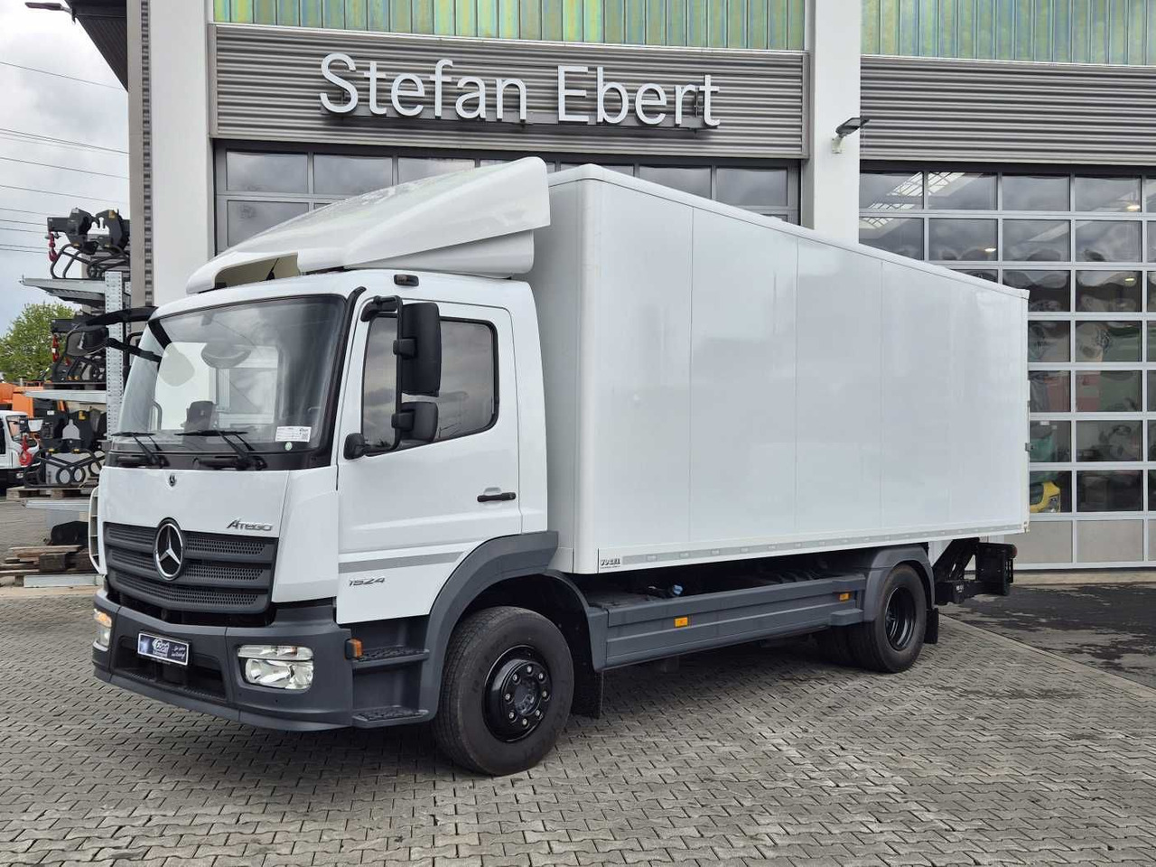 Mercedes-Benz Atego 1524 L LBW 1.500kg Klima Standheizung - Camion fourgon: photos 1 Mercedes-Benz Atego 1524 L LBW 1.500kg Klima Standheizung - Camion fourgon: photos 1