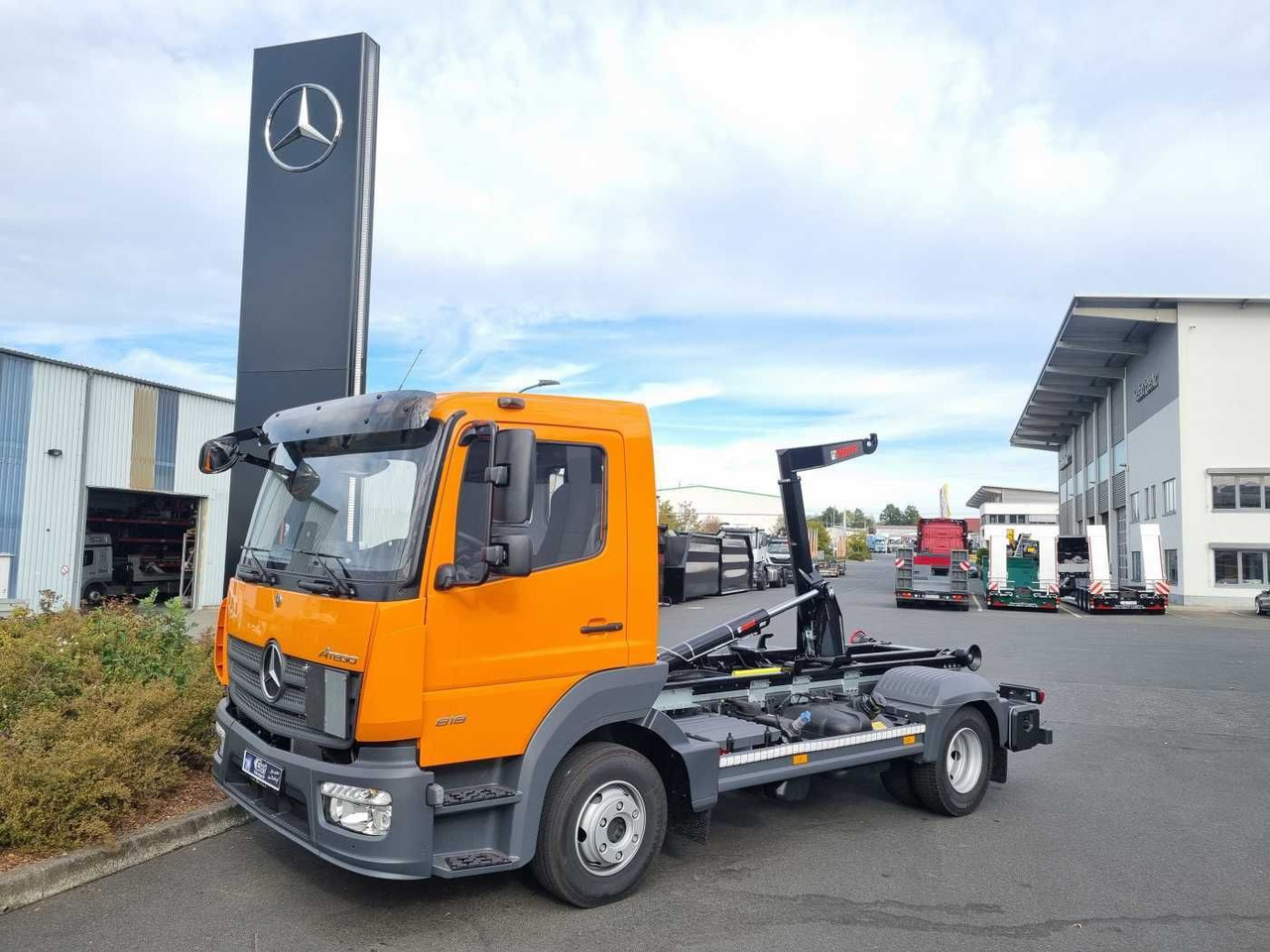 Mercedes-Benz Atego 818 K 4x2 HIAB XR5S3650 AHK Klima - Camion ampliroll: photos 1 Mercedes-Benz Atego 818 K 4x2 HIAB XR5S3650 AHK Klima - Camion ampliroll: photos 1