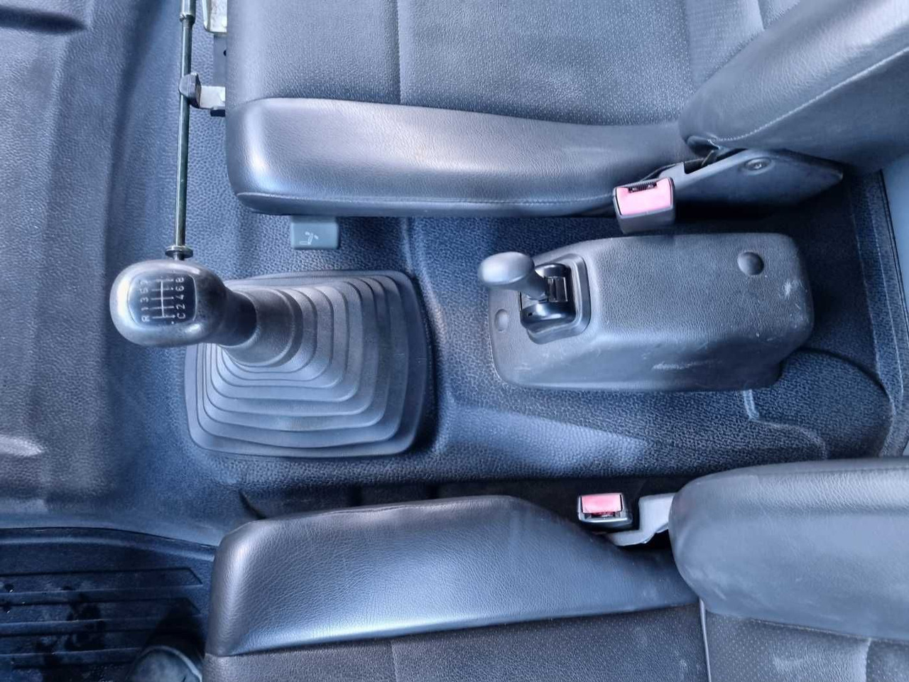 Mercedes-Benz Axor 1829 A 4x4 Pritsche/Plane 10 Stück en crédit-bail Mercedes-Benz Axor 1829 A 4x4 Pritsche/Plane 10 Stück: photos 14