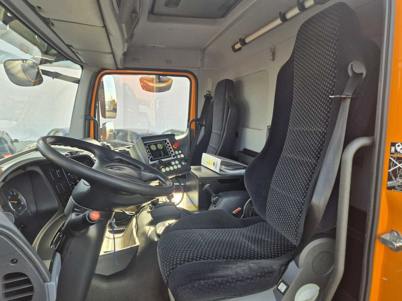 Balayeuse de voirie Mercedes-Benz Axor 2024 L Schmidt Airportsweeper AS 990: photos 14