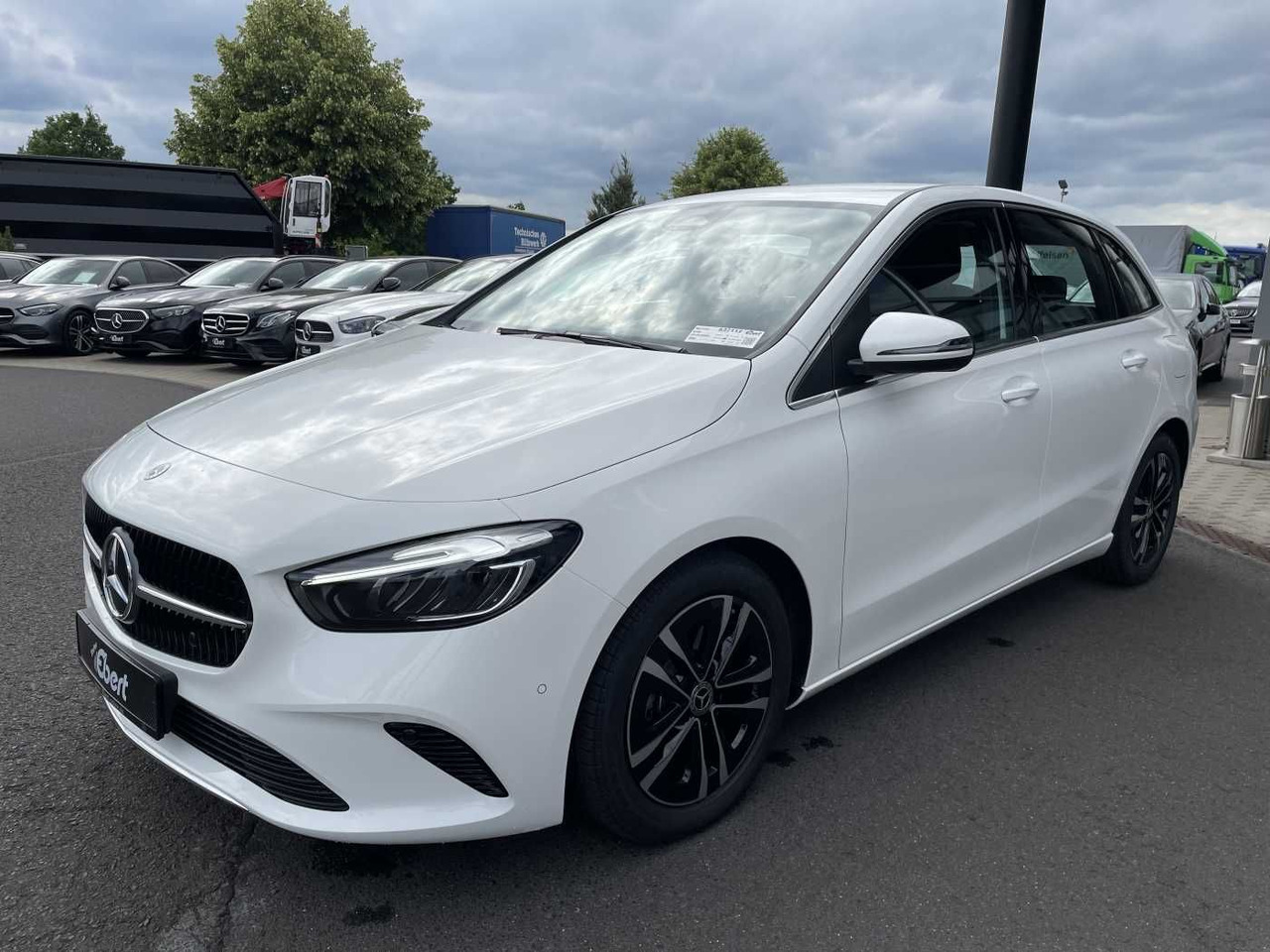 Mercedes-Benz B 180 7G Progressive R-Kamera+LED+ Winterpaket+C - Voiture: photos 2 Mercedes-Benz B 180 7G Progressive R-Kamera+LED+ Winterpaket+C - Voiture: photos 2