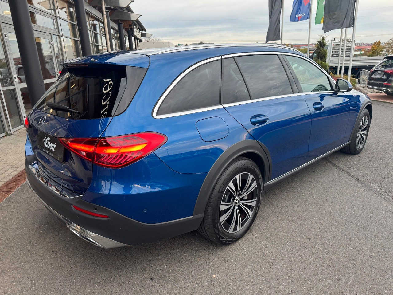 Mercedes-Benz C 200 T All Terrain 4M+Ambiente+360+Augmented - Voiture break: photos 4 Mercedes-Benz C 200 T All Terrain 4M+Ambiente+360+Augmented - Voiture break: photos 4