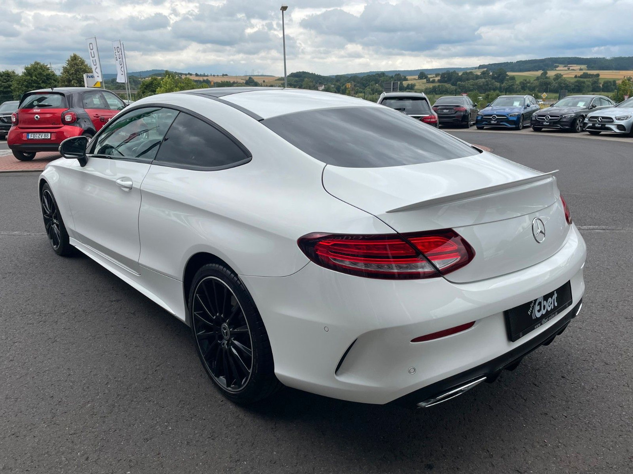Mercedes-Benz C 220 d Coupe AMG+Pano+R-Kamera+Night+Carplay - Coupé: photos 3 Mercedes-Benz C 220 d Coupe AMG+Pano+R-Kamera+Night+Carplay - Coupé: photos 3