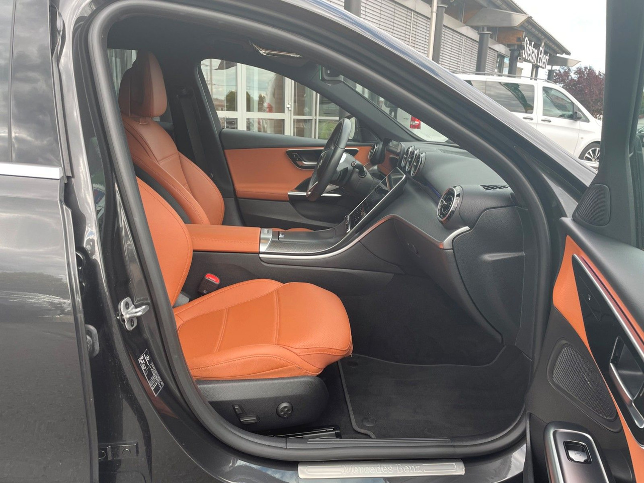 Mercedes-Benz C 300 e T AVANTGARDE R-Kamera+TOTW+Carplay - Voiture break: photos 4 Mercedes-Benz C 300 e T AVANTGARDE R-Kamera+TOTW+Carplay - Voiture break: photos 4