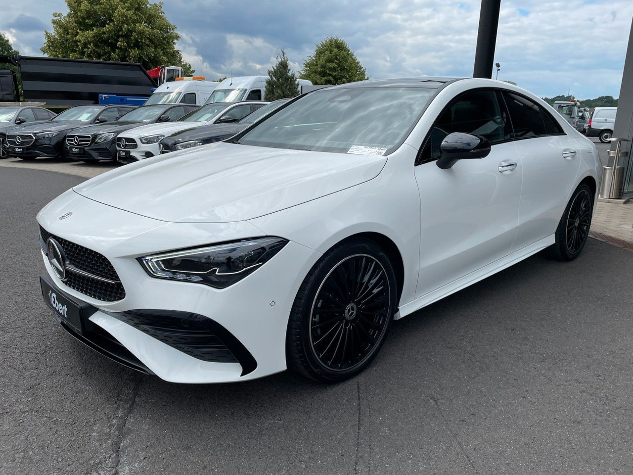 Mercedes-Benz CLA 200 AMG Pano+R-Kamera+19" - Coupé: photos 2 Mercedes-Benz CLA 200 AMG Pano+R-Kamera+19" - Coupé: photos 2