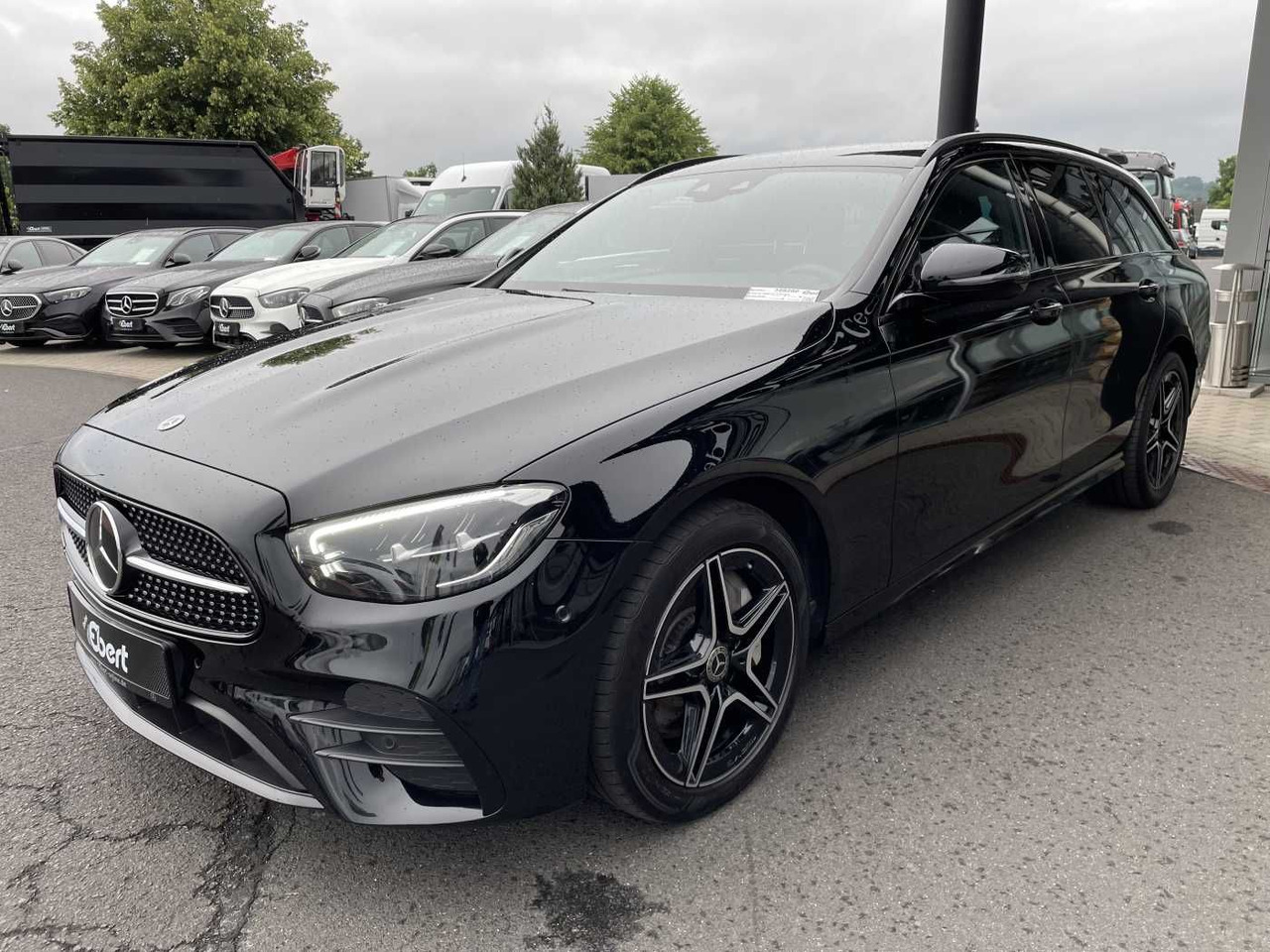 Mercedes-Benz E 300 T de 4M AMG+AHK+Distr+Burm+ R-Kamera+Carpl - Voiture: photos 2 Mercedes-Benz E 300 T de 4M AMG+AHK+Distr+Burm+ R-Kamera+Carpl - Voiture: photos 2