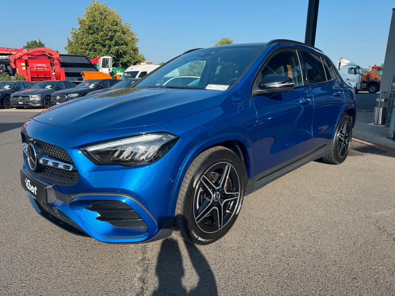 Mercedes-Benz GLA 200 AMG+PANO+DistrPlus+RFK+Night - SUV: photos 2 Mercedes-Benz GLA 200 AMG+PANO+DistrPlus+RFK+Night - SUV: photos 2