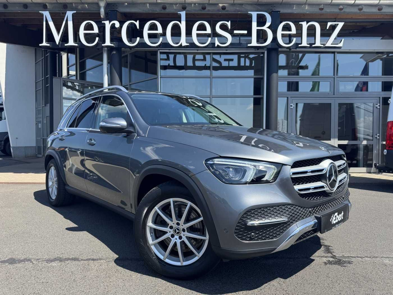 Mercedes-Benz GLE 350de 4M AMG+AHK+DistrPlus+HUD+360 - SUV: photos 1 Mercedes-Benz GLE 350de 4M AMG+AHK+DistrPlus+HUD+360 - SUV: photos 1