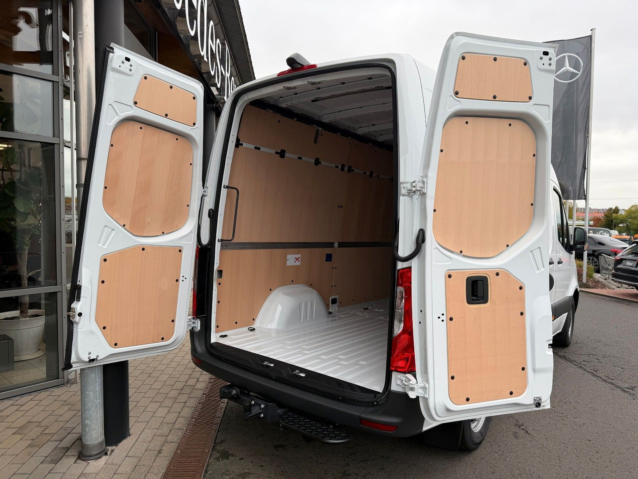 Fourgon utilitaire Mercedes-Benz Sprinter 317 CDI 3665 9G AHK3,5to Klima Schwing: photos 8 Fourgon utilitaire Mercedes-Benz Sprinter 317 CDI 3665 9G AHK3,5to Klima Schwing: photos 8