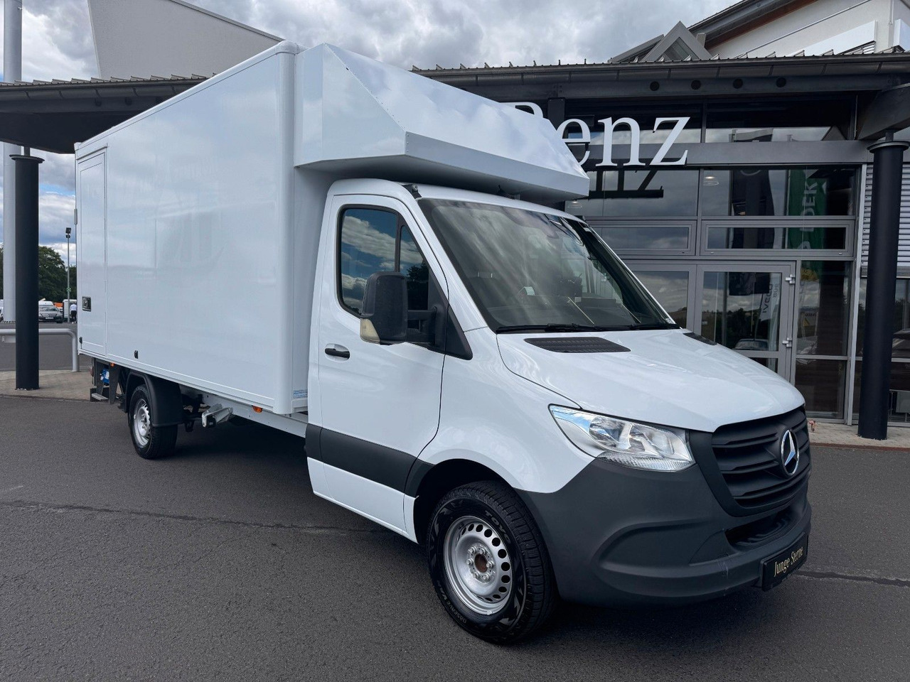 Mercedes-Benz Sprinter 317 CDI 4325 Koffer LBW Klima Kamera - Fourgon grand volume: photos 1 Mercedes-Benz Sprinter 317 CDI 4325 Koffer LBW Klima Kamera - Fourgon grand volume: photos 1