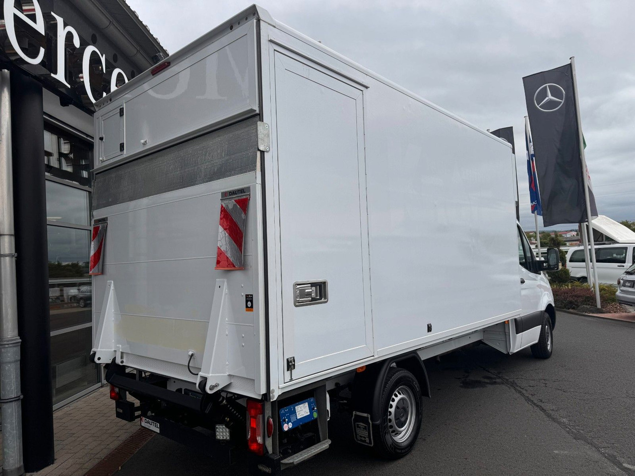 Mercedes-Benz Sprinter 317 CDI 4325 Koffer LBW Klima Kamera - Fourgon grand volume: photos 4 Mercedes-Benz Sprinter 317 CDI 4325 Koffer LBW Klima Kamera - Fourgon grand volume: photos 4