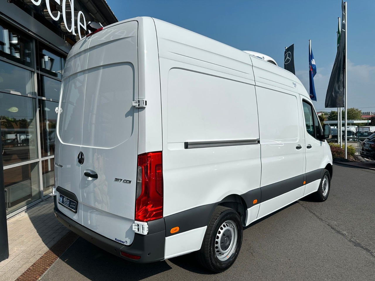 Mercedes-Benz Sprinter 317 CDI Frischdienst Fahr-/Standkühlung - Utilitaire frigorifique: photos 4 Mercedes-Benz Sprinter 317 CDI Frischdienst Fahr-/Standkühlung - Utilitaire frigorifique: photos 4