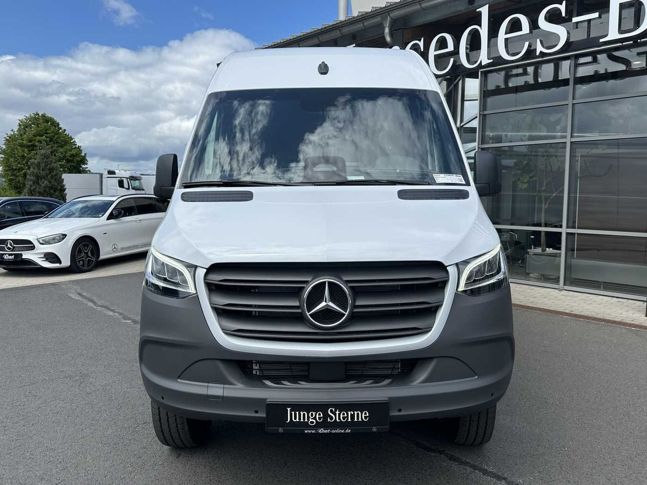 Mercedes-Benz Sprinter 319 CDI 4x4 4325 Kamera LED SHZ MBUX - Fourgon utilitaire: photos 2 Mercedes-Benz Sprinter 319 CDI 4x4 4325 Kamera LED SHZ MBUX - Fourgon utilitaire: photos 2