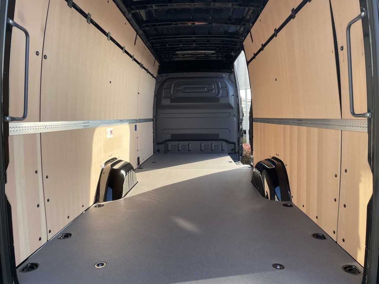 Mercedes-Benz Sprinter 319 CDI 4x4 Extralang Klima 360 Kamera - Fourgon utilitaire: photos 5 Mercedes-Benz Sprinter 319 CDI 4x4 Extralang Klima 360 Kamera - Fourgon utilitaire: photos 5