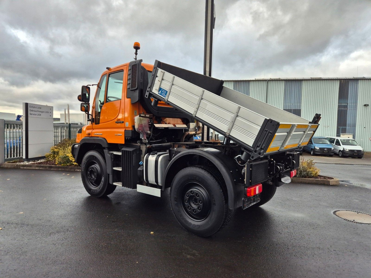 Mercedes-Benz U 218 4x4 Winterdienst, Hydrostat, Zapfwelle - Camion benne: photos 3 Mercedes-Benz U 218 4x4 Winterdienst, Hydrostat, Zapfwelle - Camion benne: photos 3